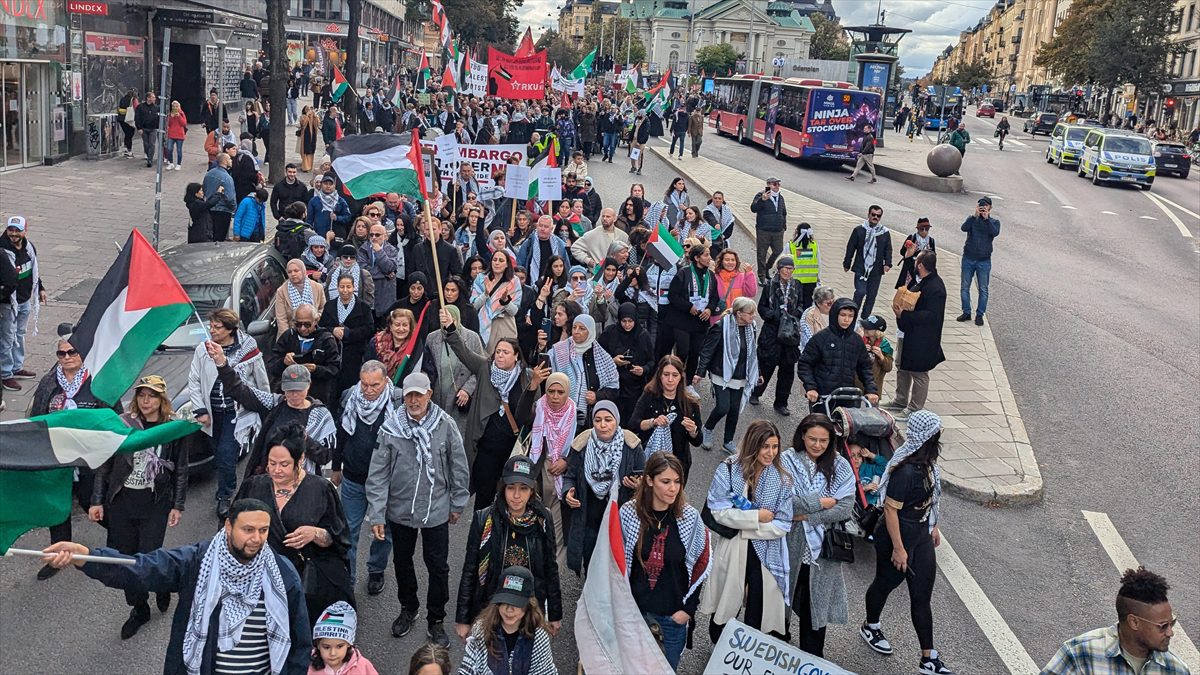 İsveç’te, İsrail’in Filistin ve Lübnan’a yönelik saldırıları protesto edildi