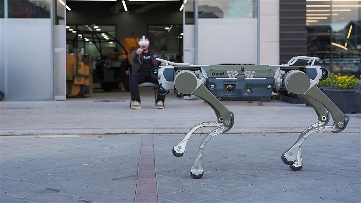 Türk savunma sanayisinin yeni araçları robotlarla SAHA'ya çıkıyor