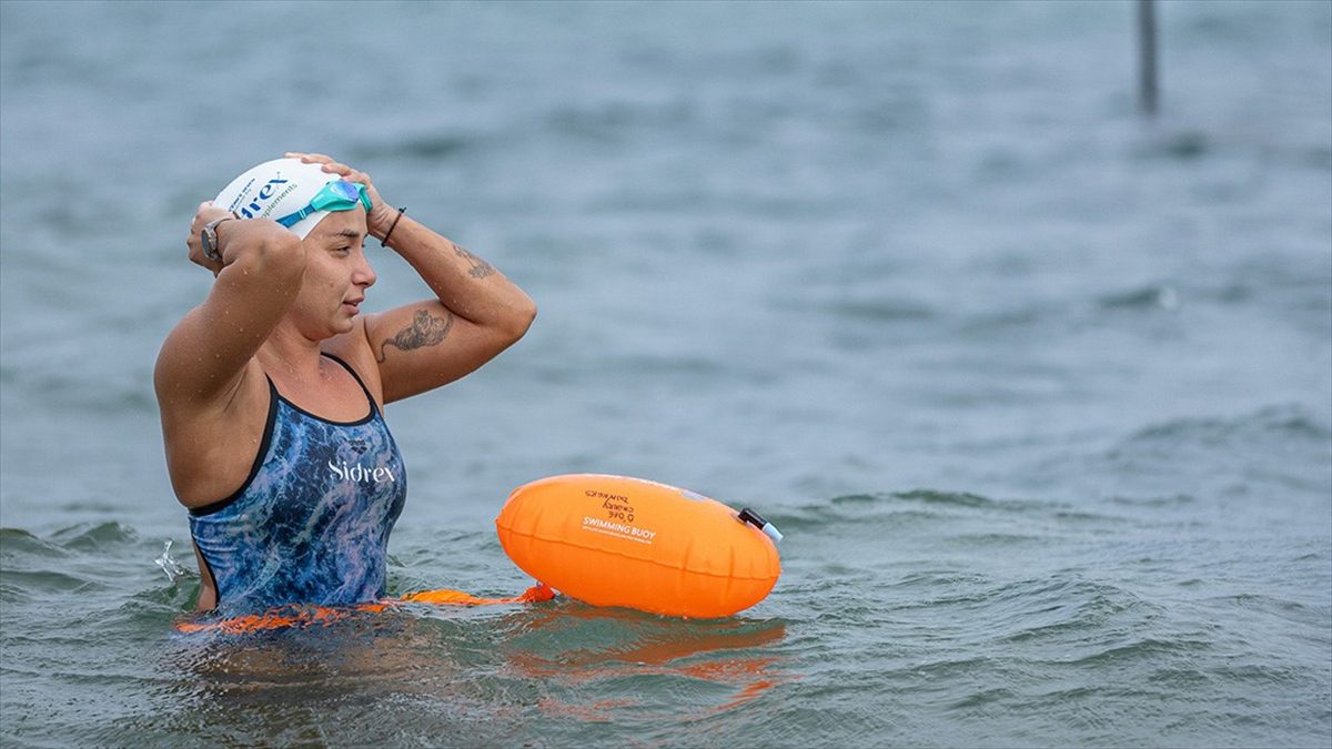 Ultra maraton yüzücüsü Bengisu Avcı, Molokai Kanalı geçişini anlattı: Her parkur size farklı bir doğa sunuyor