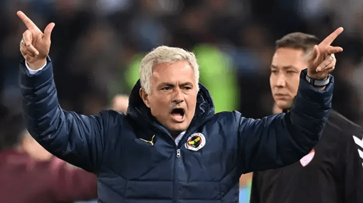 Ligi ciddiye almayan bu Mourinho muydu? | Yenilgi sürpriz değildi, Bronckhorst formsuz | Beşiktaş ve F.Bahçe gerekeni yapar, G.Saray’dan beklentim yüksek