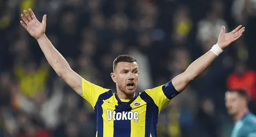 Anderlecht'i 3-0 yenen Fenerbahçe'de dün Edin Dzeko 75. dakikada oyundan