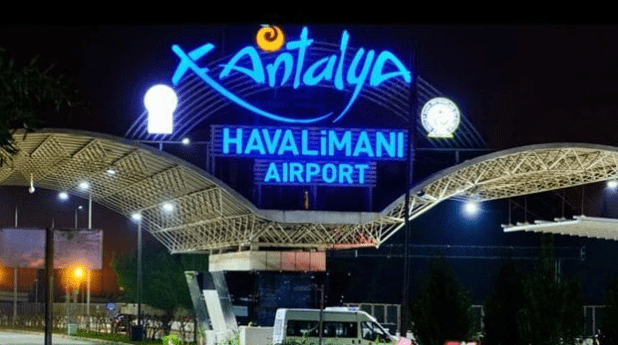 Fraport-TAV tarafından işletilen Antalya Havalimanı’nın genişletilmiş terminal binası 11 Nisan'da